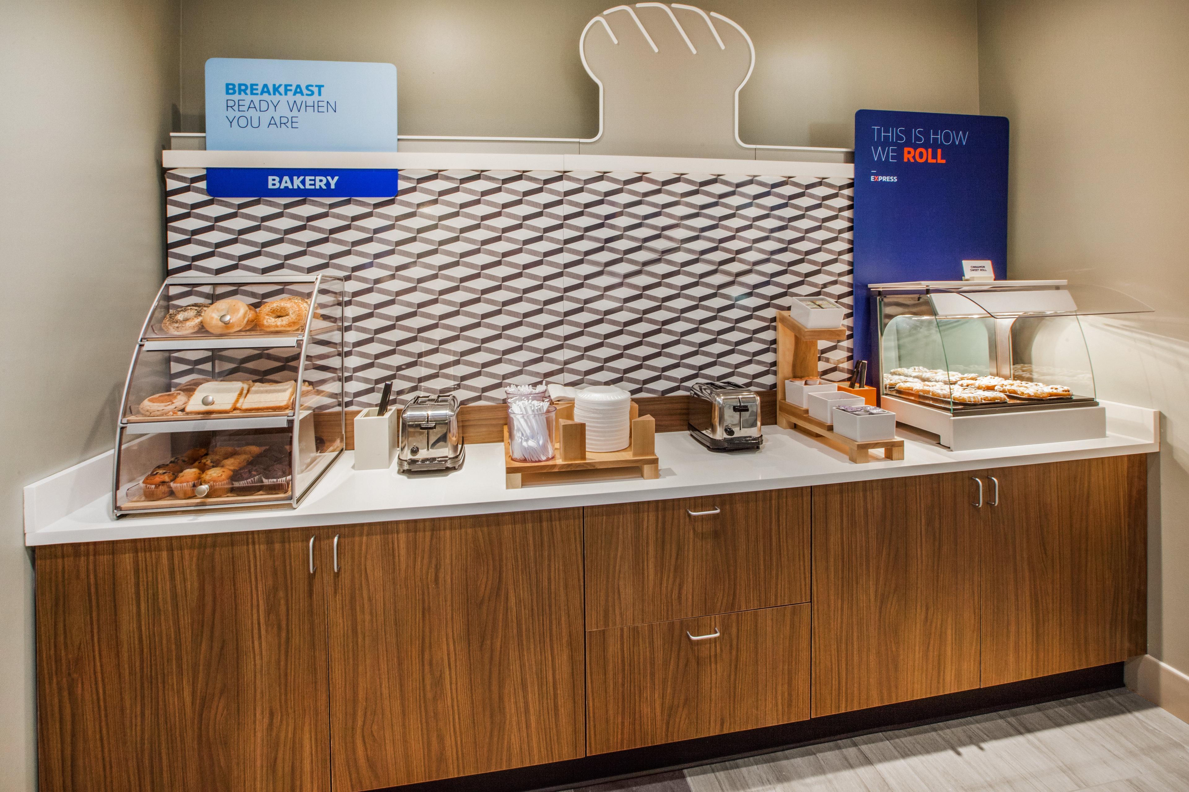 Holiday Inn Express Hotel & Suites Bismarck By Ihg מראה חיצוני תמונה