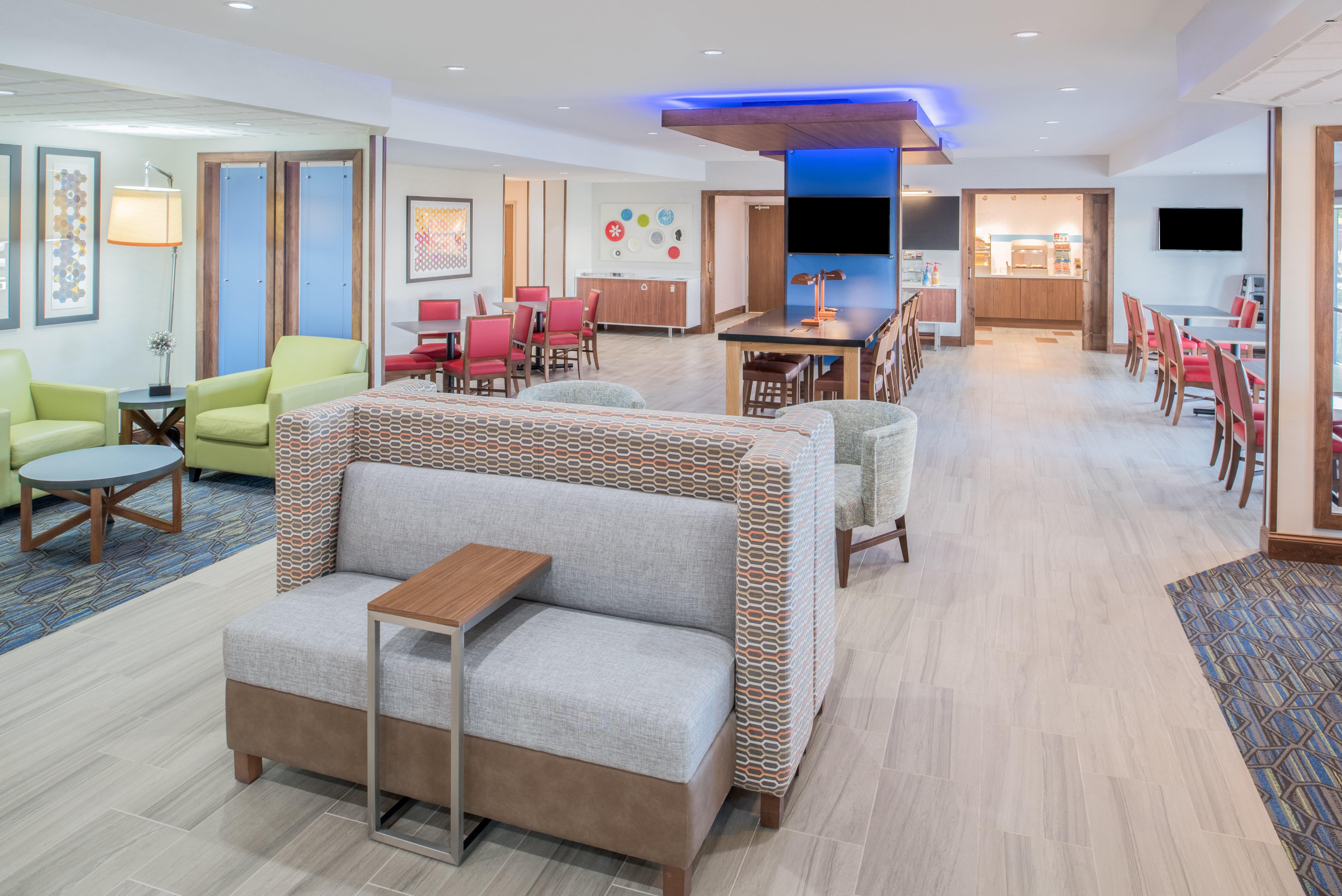 Holiday Inn Express Hotel & Suites Bismarck By Ihg מראה חיצוני תמונה