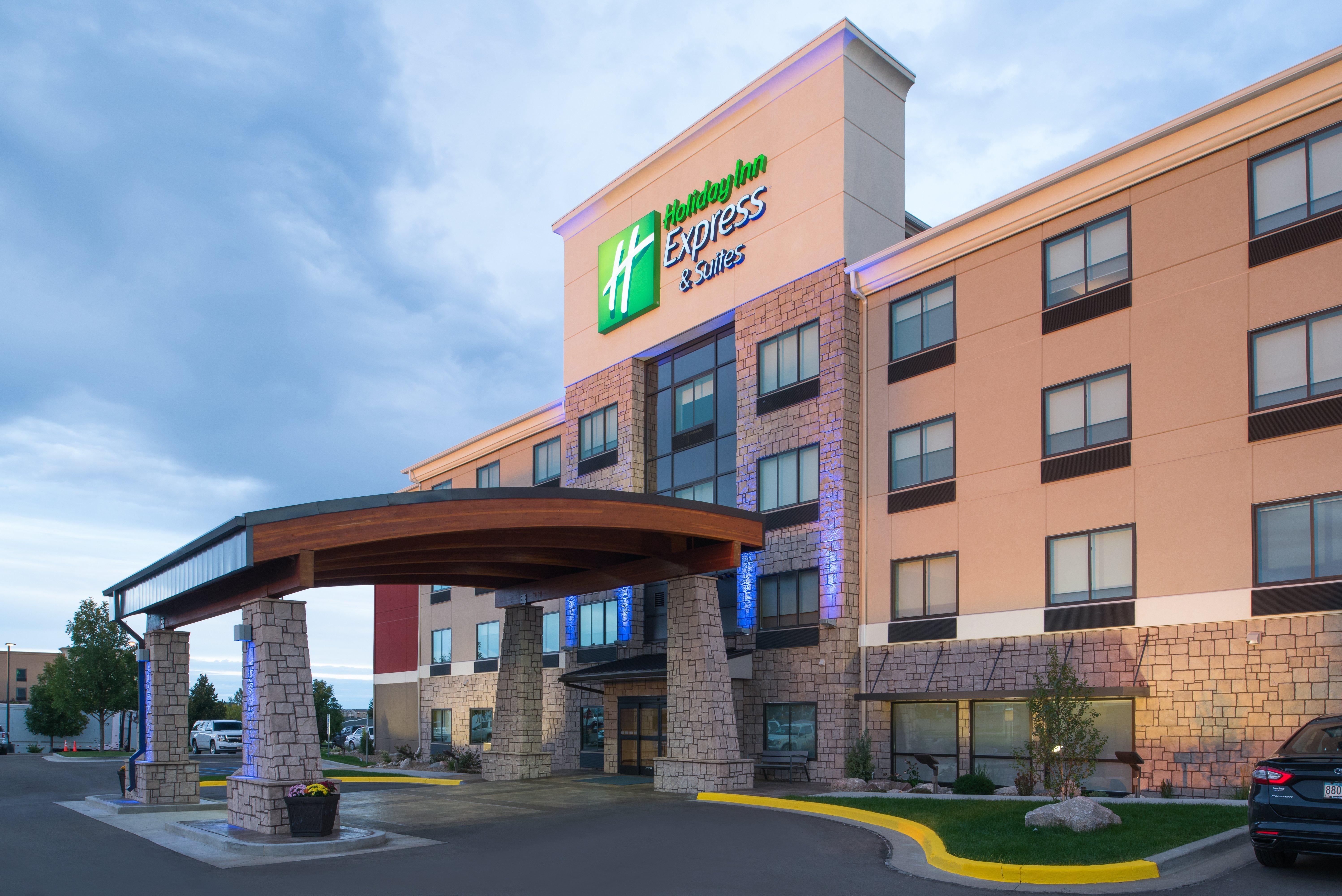 Holiday Inn Express Hotel & Suites Bismarck By Ihg מראה חיצוני תמונה