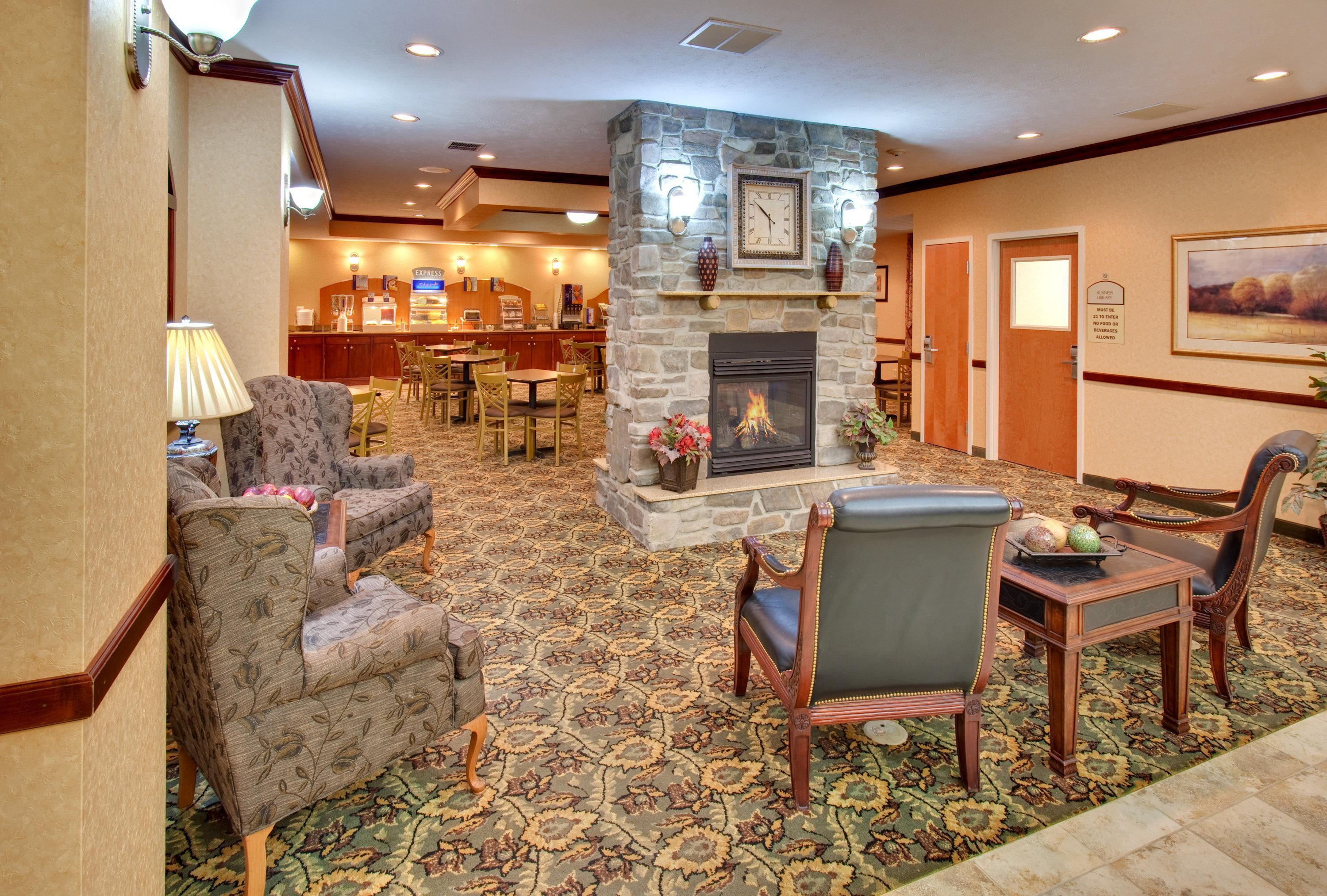 Holiday Inn Express Hotel & Suites Bismarck By Ihg מראה חיצוני תמונה