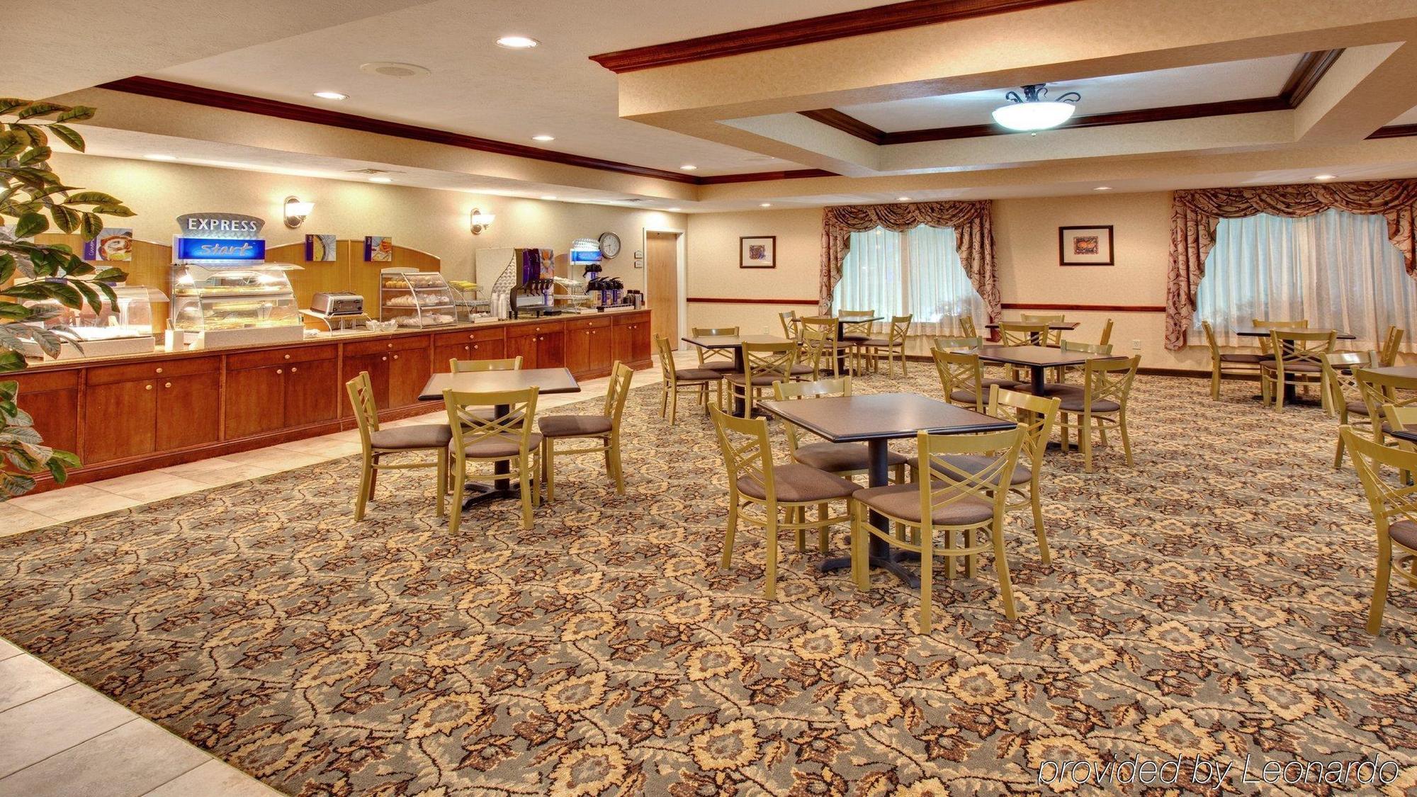 Holiday Inn Express Hotel & Suites Bismarck By Ihg מסעדה תמונה