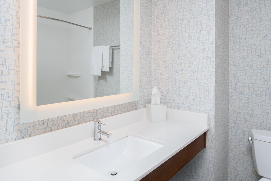 Holiday Inn Express Hotel & Suites Bismarck By Ihg מראה חיצוני תמונה